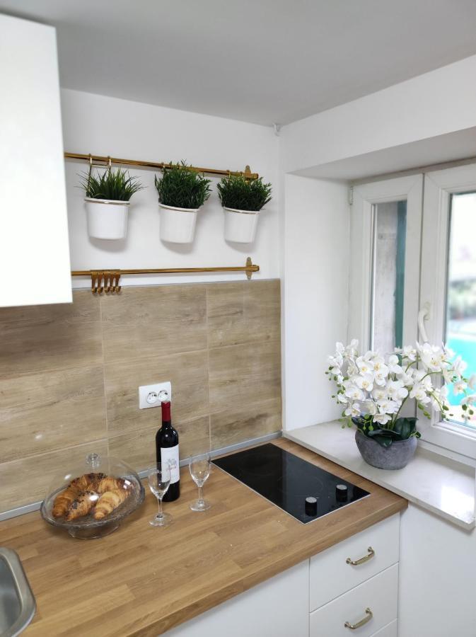 Appartement STONE HOUSE Lovric à Kaštela Extérieur photo