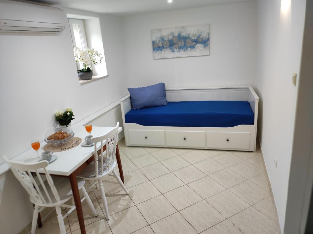 Appartement STONE HOUSE Lovric à Kaštela Extérieur photo
