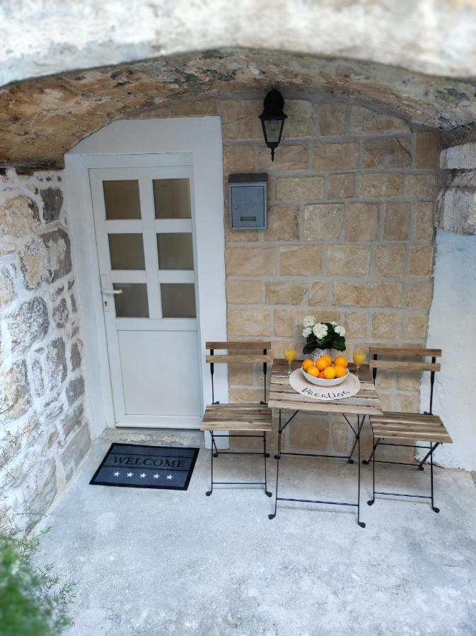 Appartement STONE HOUSE Lovric à Kaštela Extérieur photo