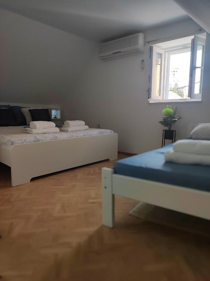 Appartement STONE HOUSE Lovric à Kaštela Extérieur photo